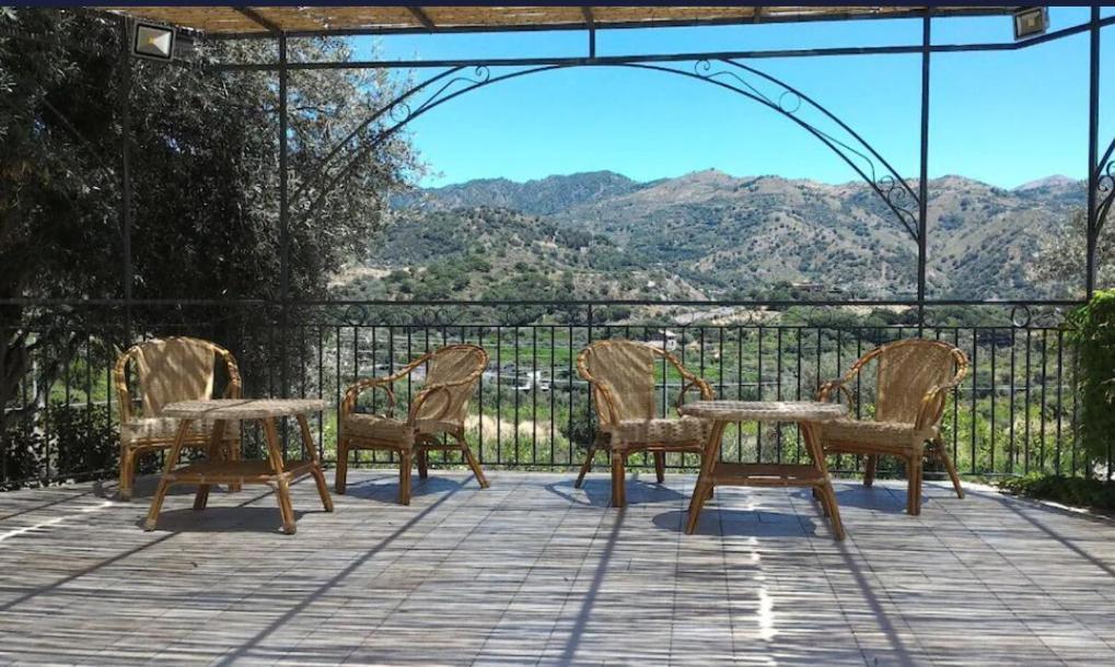 Taormina Villa Ibiscus Alcantara Gaggi Exterior foto