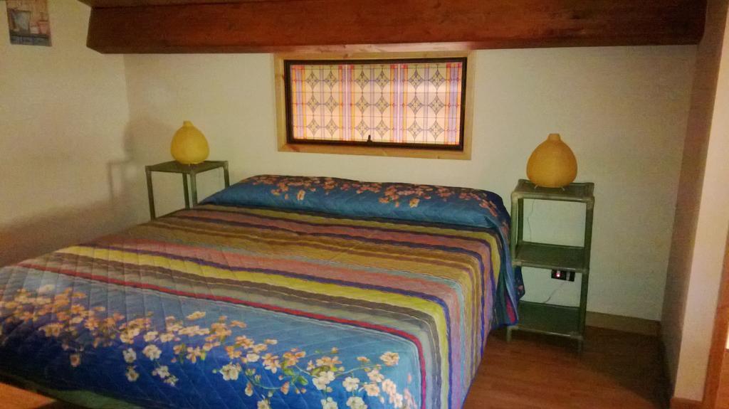 Taormina Villa Ibiscus Alcantara Gaggi Quarto foto